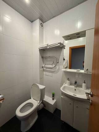 Гостиница  Европейская Сургут Номер люкс с 2 односпальными кроватями #7-5