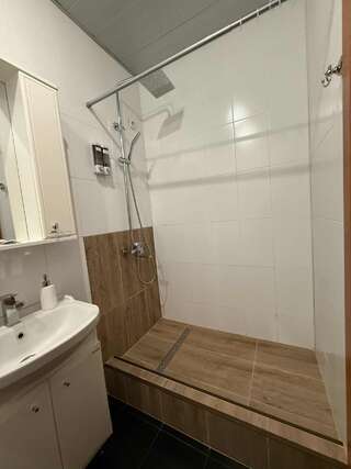 Гостиница  Европейская Сургут Номер люкс с 2 односпальными кроватями #7-4